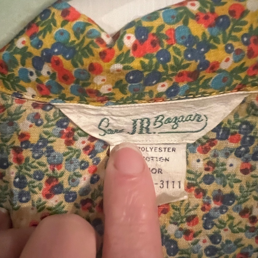 Vintage 70s Sears JR Bazaar Top Juniors 7 Yellow Green Retro Mod Blouse - Picture 9 of 10